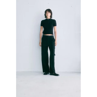 STUDIO UNKNOWN - Holly Half Harringbone Knit Top เสื้อนิตตกแต่งซิปโลโก้ทอ 2 ดีไซน์ลายเบสิกและลายก้างปลา