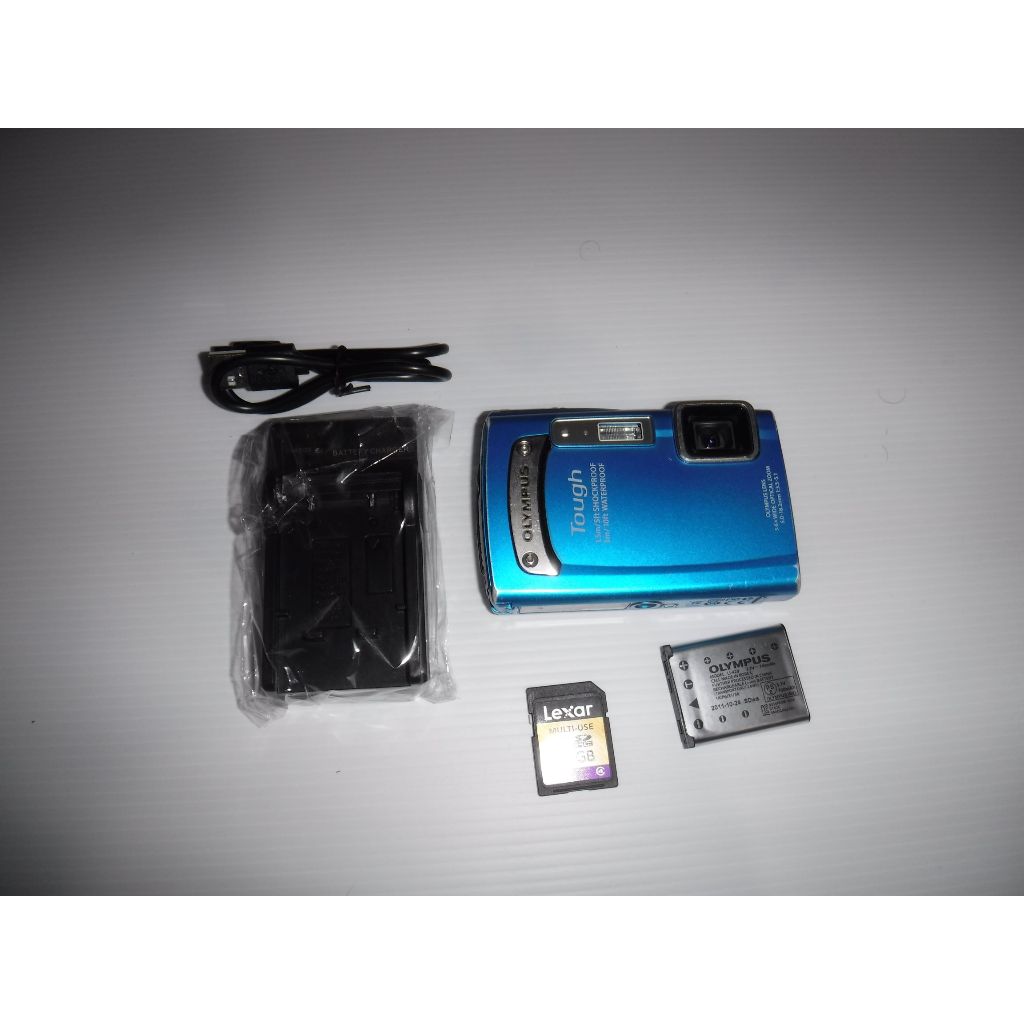 Olympus Tough TG-320 14MP Digital Camera Water & Shock Proof From Japan #9744