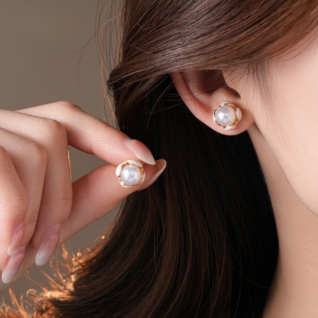 nnjew ต่างหู รุ่น Pearl Bloom ต่างหูแฟชั่น ผู้หญิง Model รูปที่ 2