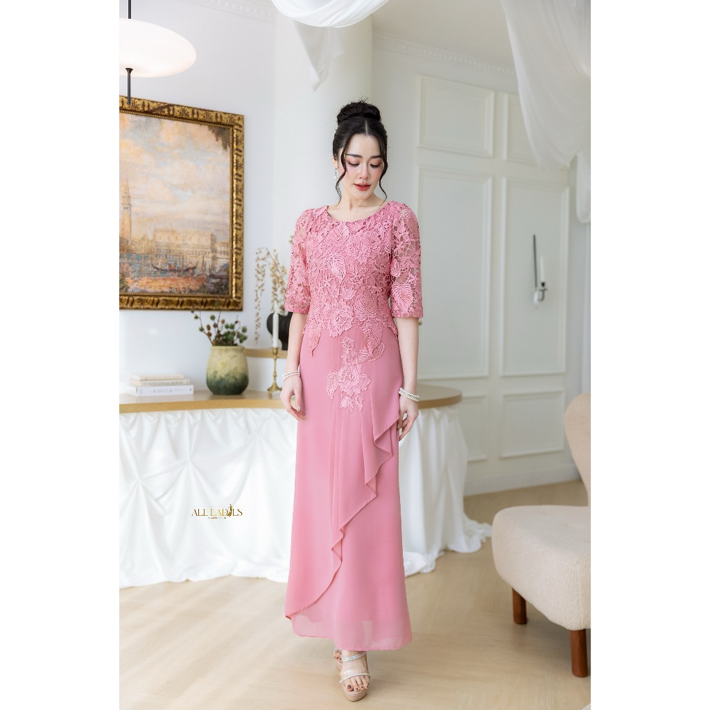 All Ladies เดรสลูกไม้ราตรีหางปลาระบาย