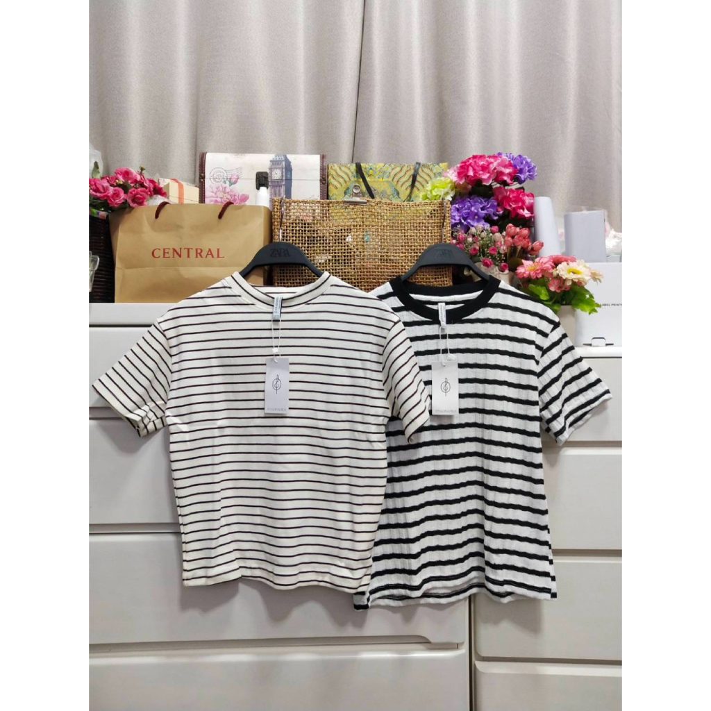 เสื้อยืดครอปแบรนด์ Stradivarius งานใหม่