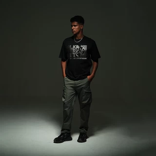 DAVIE JONES [BLK STREET] เสื้อยืดผู้ชาย Graphic Oversized Fit T-Shirt สีดำ WA0309
