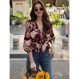 Chili เสื้อผู้หญิงแขนสามส่วน คอวี ผูกเอว ตกแต่งด้วยลายพิมพ์สไตล์เกาหลีย้อนยุค สวยงามและไม่เหมือนใคร#w698