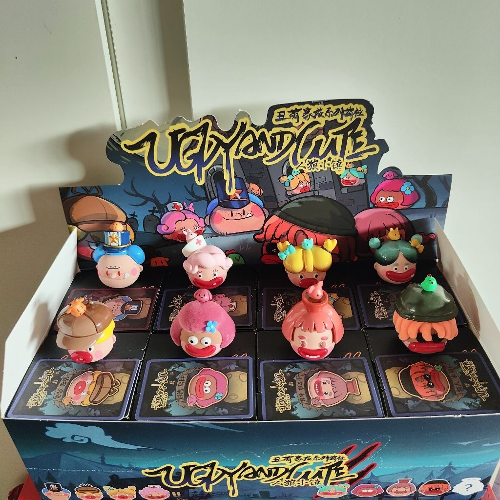 Ugly Family Mini Figure Man Woft Town ยกเซต 8 ตัว