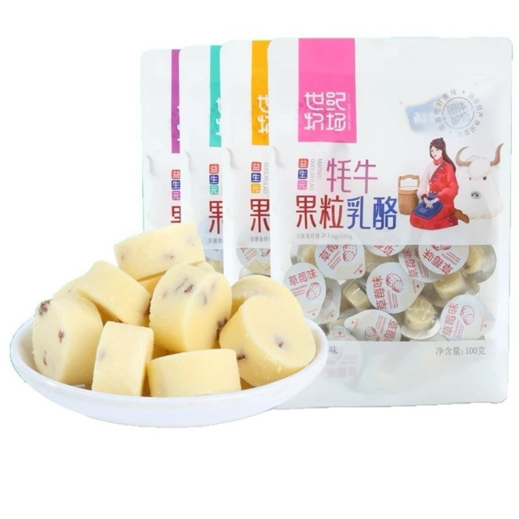 ชีสนมจามรีผสมเนื้อผลไม้ Yak Fruit Cheese แบรนด์ Century Farm เป็นขนมชีสอัดแท่งนุ่ม หอมกลิ่นนม ผสมเนื้อผลไม้ เกรดขึ้นห้าง