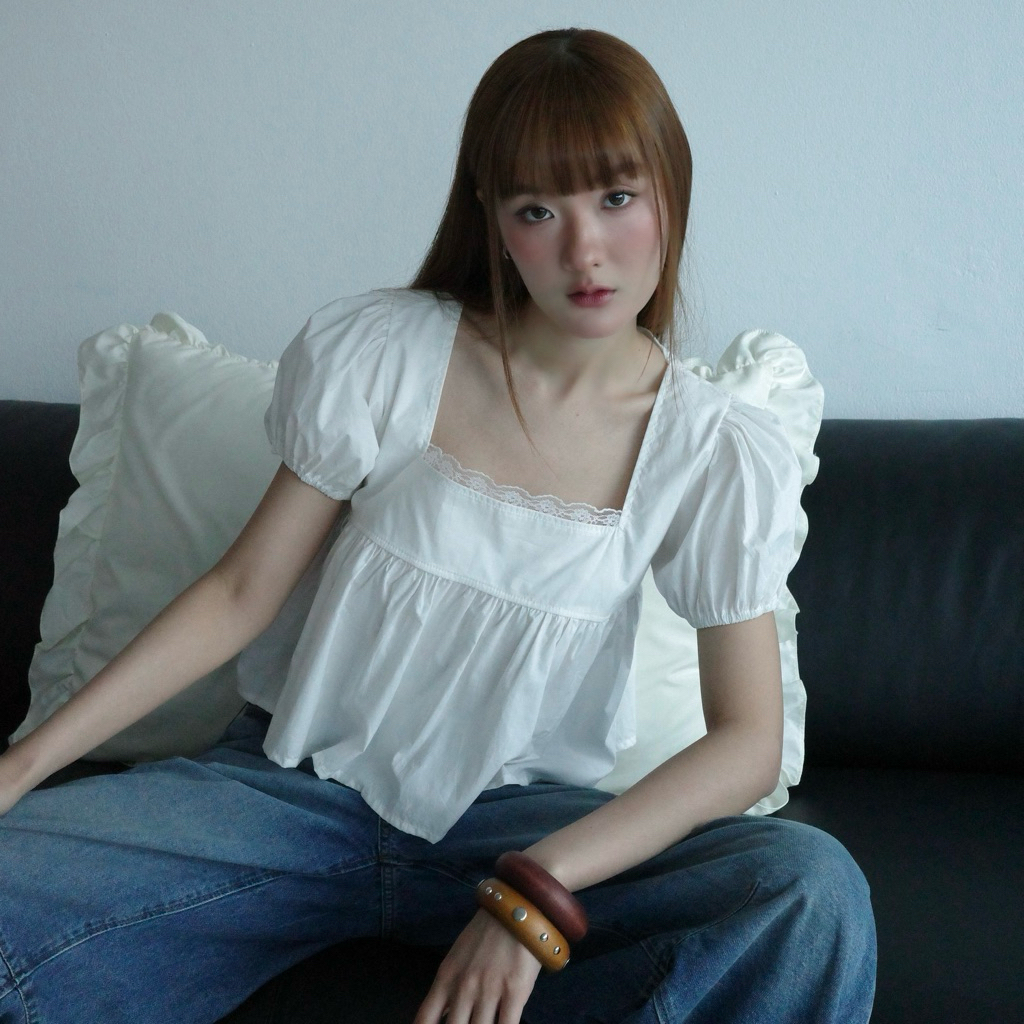 Theremin Nora crop top เสื้อทรงครอปคอเหลี่ยมแขนตุ๊กตา