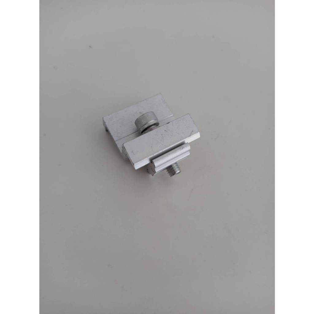 Solar mounting End clamp