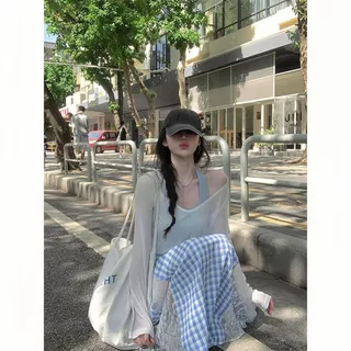 ชุดกันแดดสีพื้น สไตล์ลำลอง เสื้อยืดแขนยาวคอวี เสื้อคลุมตัวสั้นระบายอากาศได้ดี เหมาะสำหรับฤดูร้อน ช่วยให้ดูผอมเพรียว สไตล