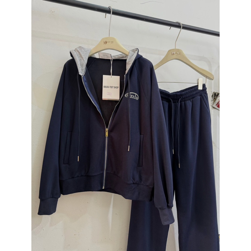 💗 งานป้าย KKUU ชุดเซ็ท แฟชั่นชุดวอร์ม ผ้าสปอร์ตนาโนเกาหลี เสื้อมีฮู้ด ชุดขึ้นเครื่อง airport look ชุ