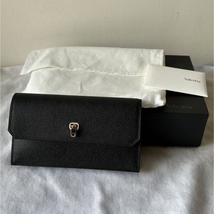 (New) กระเป๋าตังค์ Valextra Brera Purse สีดำ ของแท้ 100% แบรนด์ดังจากอิตาลี