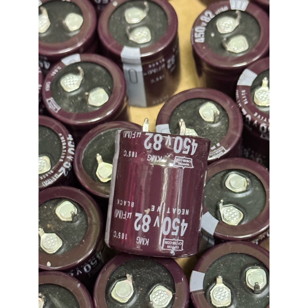 1ชิ้น 82uf 450v คาปาซิเตอร์ capacitor ตัวเก็บประจุอลูมิเนียมอิเล็กโทรไลติก 82uf450V