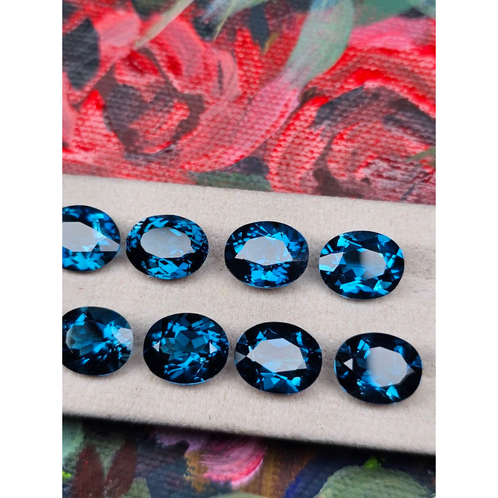 ไข่ 9x11มิล 1เม็ด‘ พลอยแท้ ลอนดอนบลูโทพาส Natural London Blue Topaz น้ำหนักเฉลี่ยต่อเม็ดประมาณ 4กะรัต พลอย บลูโทพาส gems