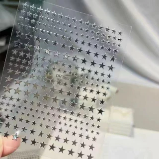 สติกเกอร์ติดเล็บ รูปดาวแสนสวย มี4สีให้เลือก แผ่นละ 9 บาท สินค้าพร้อมส่งในไทย