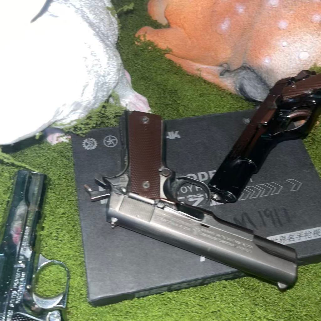 ของขวัญสำหรับผู้ชายที่ขายดีที่สุดในประเทศไทย: ปืนพก M-1911 รุ่น Safe Toy จาก COLT 1:2:05 ราคา ถูกที่สุด ดีลบีเคเค รูปภาพหลัก