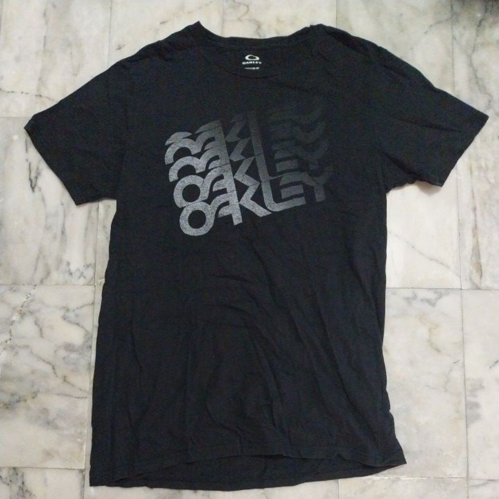 เสื้อยืดแขนสั้น แนวสตรีท OAKLEY แท้ มือสอง สภาพดี ของพร้อมส่งครับ