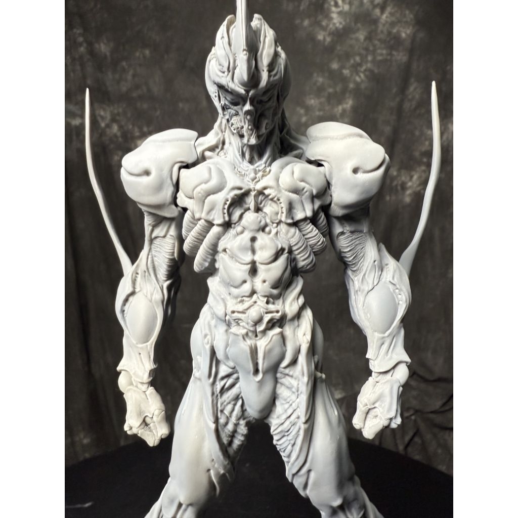 1/6  guyver resin kit