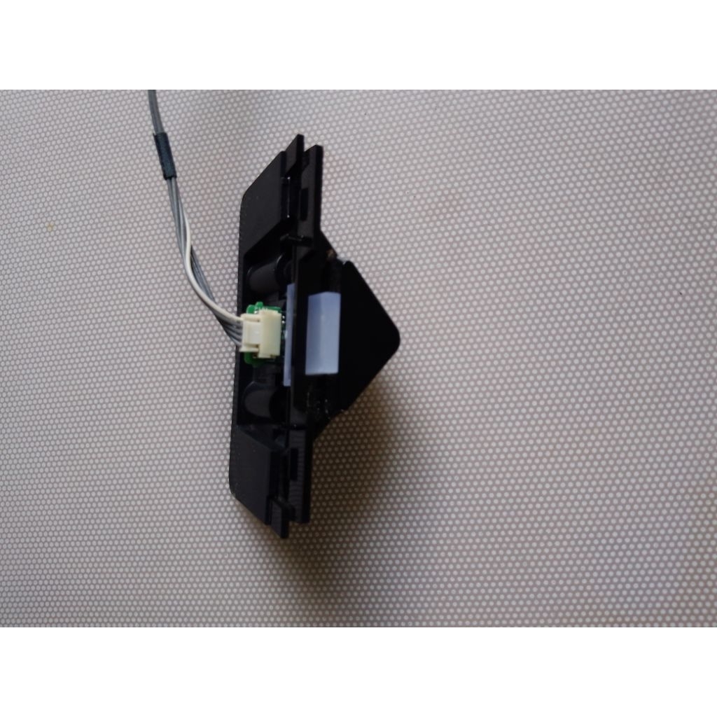 ไฟแอลอีดีหน้าเครื่องชาร์ป32นิ้วรุ่นLC-32LE280Xถอด