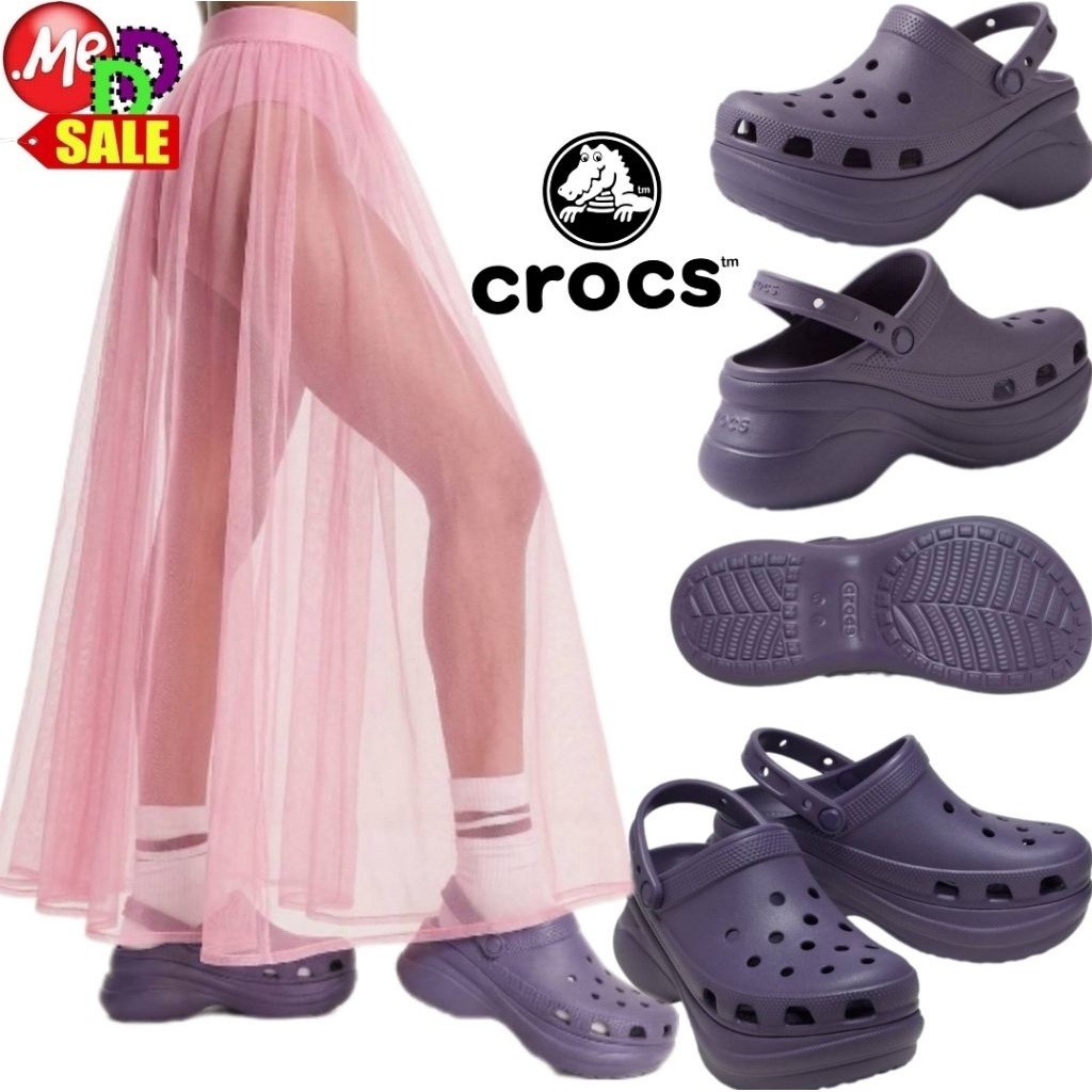 CROCS - ใหม่ ครอคส์ รองเท้าลำลองเด็กโตและผู้ใหญ่ รุ่น Crocs Classic Clog Shrek / Holiday Sweater / L