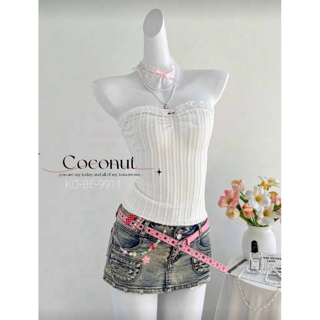 KOBE-9911 🤍 รุ่น Coconut เสื้อเกาะอกร่องเล็กแต่งระบายลูกไม้ สไตล์คุณหนู Y2K 🇹🇭 พร้อมส่งจากไทย