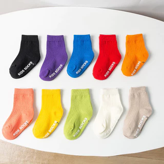 ถุงเท้าเด็กแรกเกิด–5ปี สีพื้น กันลื่น นุ่ม ไม่รัดเท้า