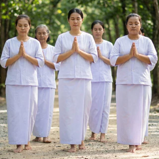 ชุดปฏิบัติธรรม ผ้าฝ้ายโทเร สีขาวโอโม่ (เสื้อ+ผ้าถุงเอวยืด) ชุดขาว ชุดทำบุญ ชุดนั่งสมาธิ มีไซส์ใหญ่ถึงรอบอก 48 นิ้ว
