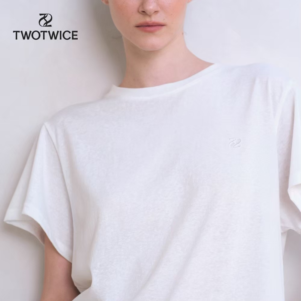 Twotwice  -  REN TEE - เสื้อยืดทรง Oversized ดีเทลป้ายทอด้านหลัง *สินค้าพร้อมส่ง*