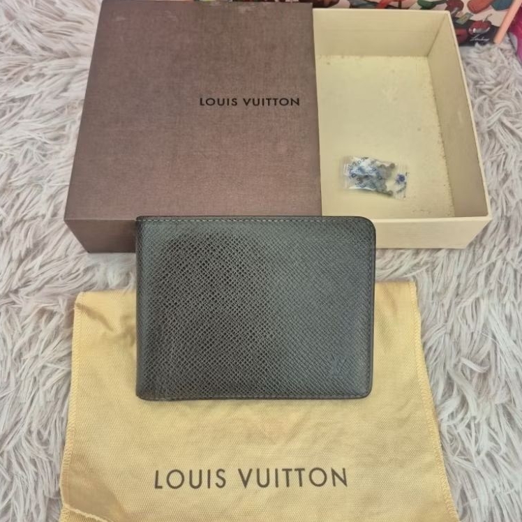 มือสอง ✌️กระเป๋าสตางค์ผู้ชายสีน้ำตาล ใบสั้น,LV