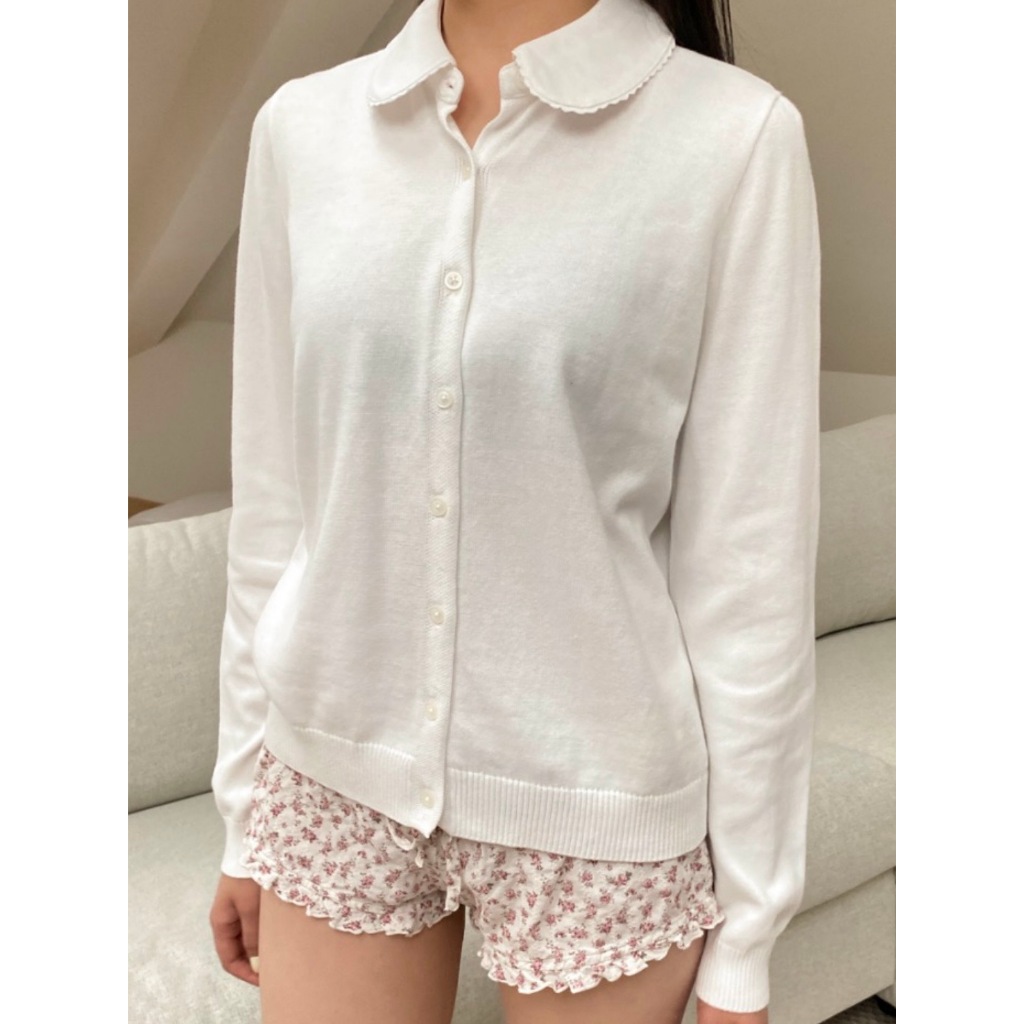 (พร้อมส่ง) Brandy Melville Amalie Cardigan (สีขาว) เสื้อคาร์ดิแกน เสื้อแขนยาว ของแท้จากช็อป