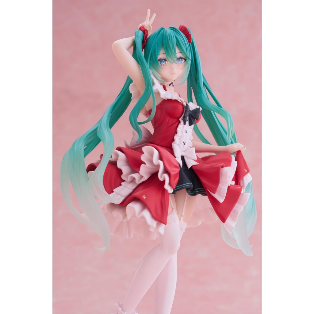 Brand New Unopened Hatsune Miku Fashion Figure Lolita