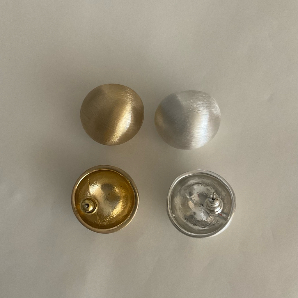SOMETHING ABOUT US - dew earrings
