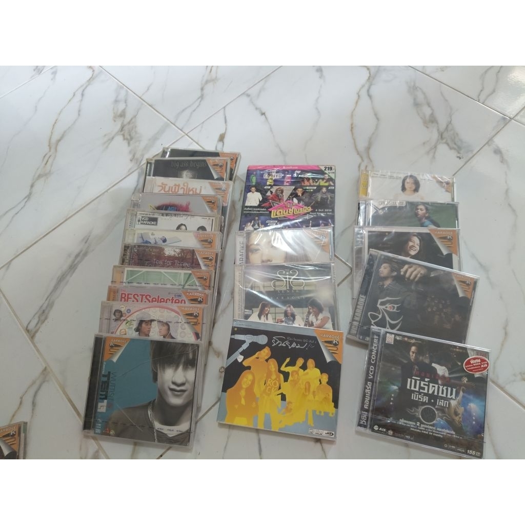 แผ่นวีซีดีเพลงคาราโอเกะ(โปรดอ่านรายละเอียดสินค้าก่อนสั่งครับ)
