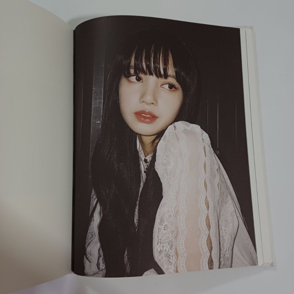PHOTOBOOK มือสอง LISA (BLACKPINK) "0327" Vol. 2 (2021)