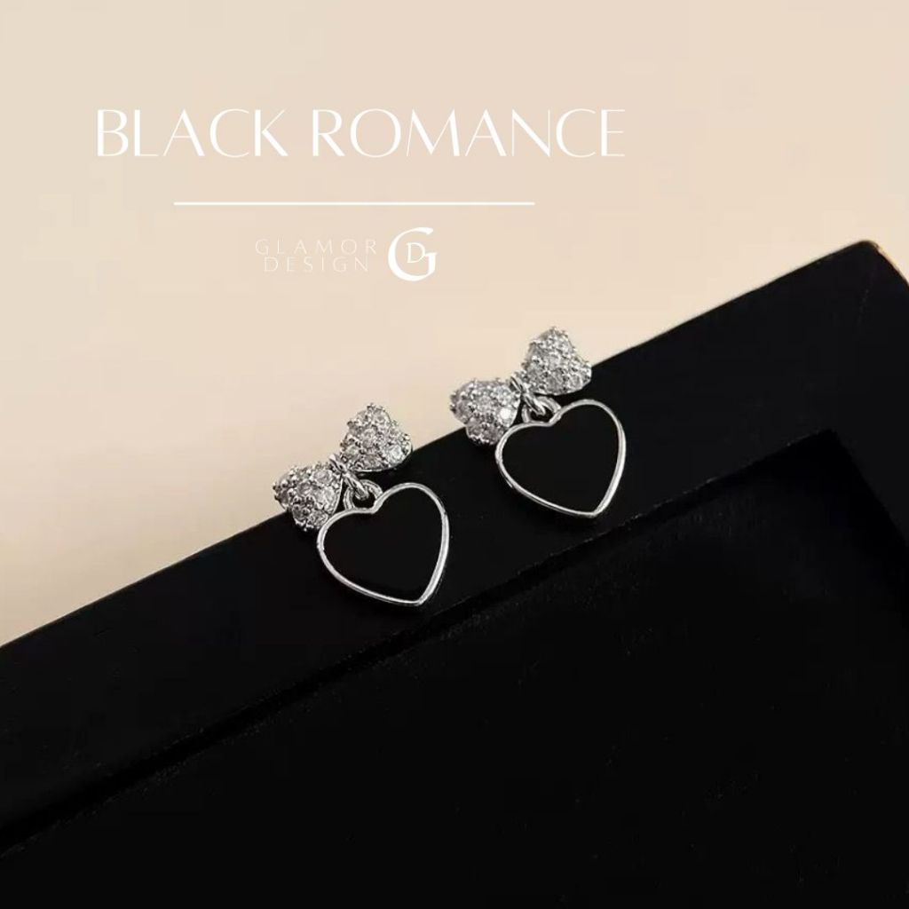GLAMOR ต่างหูเงินแท้ Black Romance ต่างหูรูปหัวใจสีดำประดับโบว์ ดีไซน์บางเบา ใส่ได้ตั้งแต่เช้ายันค่ำ