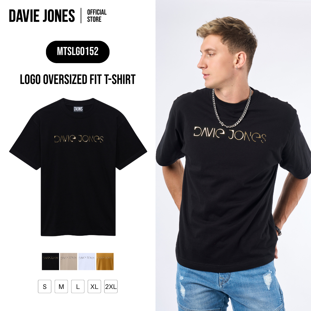 DAVIE JONES [BE FEARLESS] เสื้อยืดผู้ชาย Logo Oversize Fit T-Shirt สีดำ กากี ขาว น้ำตาลทอง LG0152