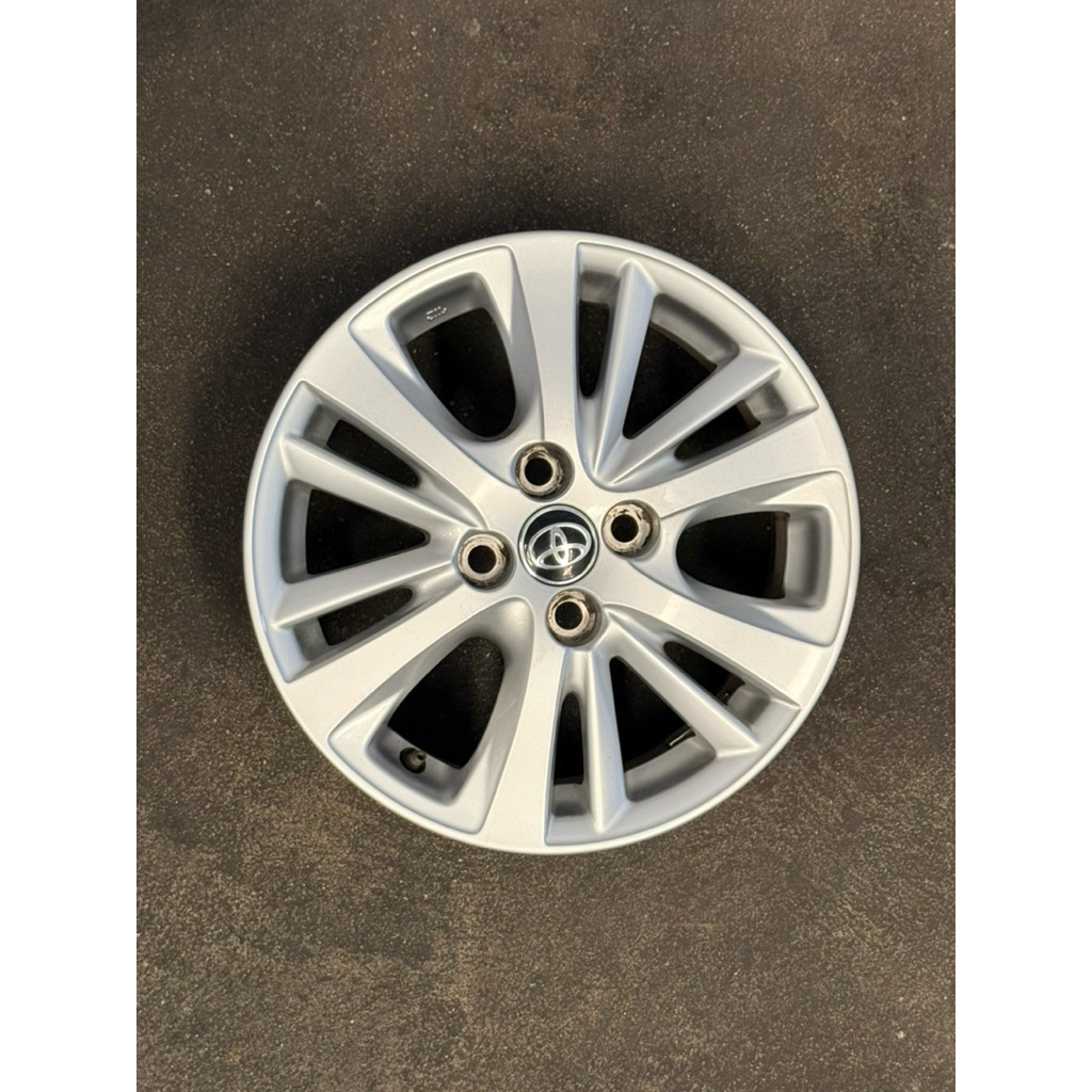 ล้อแม็กซ์ Toyota Yaris ขอบ15 4รู100 ราคาต่อวง ซื้อแยกวงได้