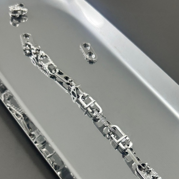 KORALINK | Build Your Piece ข้อต่อกำไลข้อมือ สร้อยคอสแตนเลส รูปแบบโซ่ Italian Charm | by Kiera selbe
