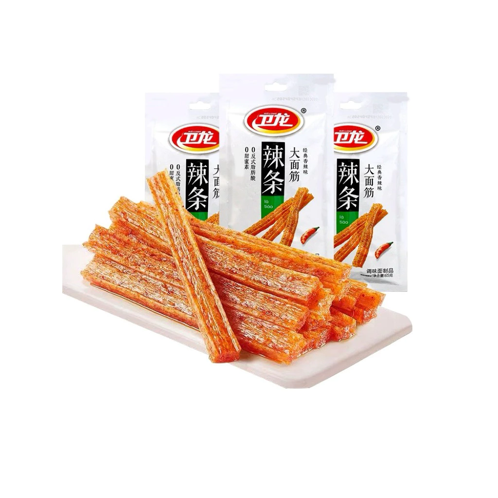 ขนมเส้นหม่าล่าหรือล่าเถียว 卫龙大面筋ขนาด65g เป็นขนมยอดฮิตจากจีนที่โด่งดังไปทั่วโลก เหมาะสำหรับทานเป็นของว่างหรือกับแกล้ม
