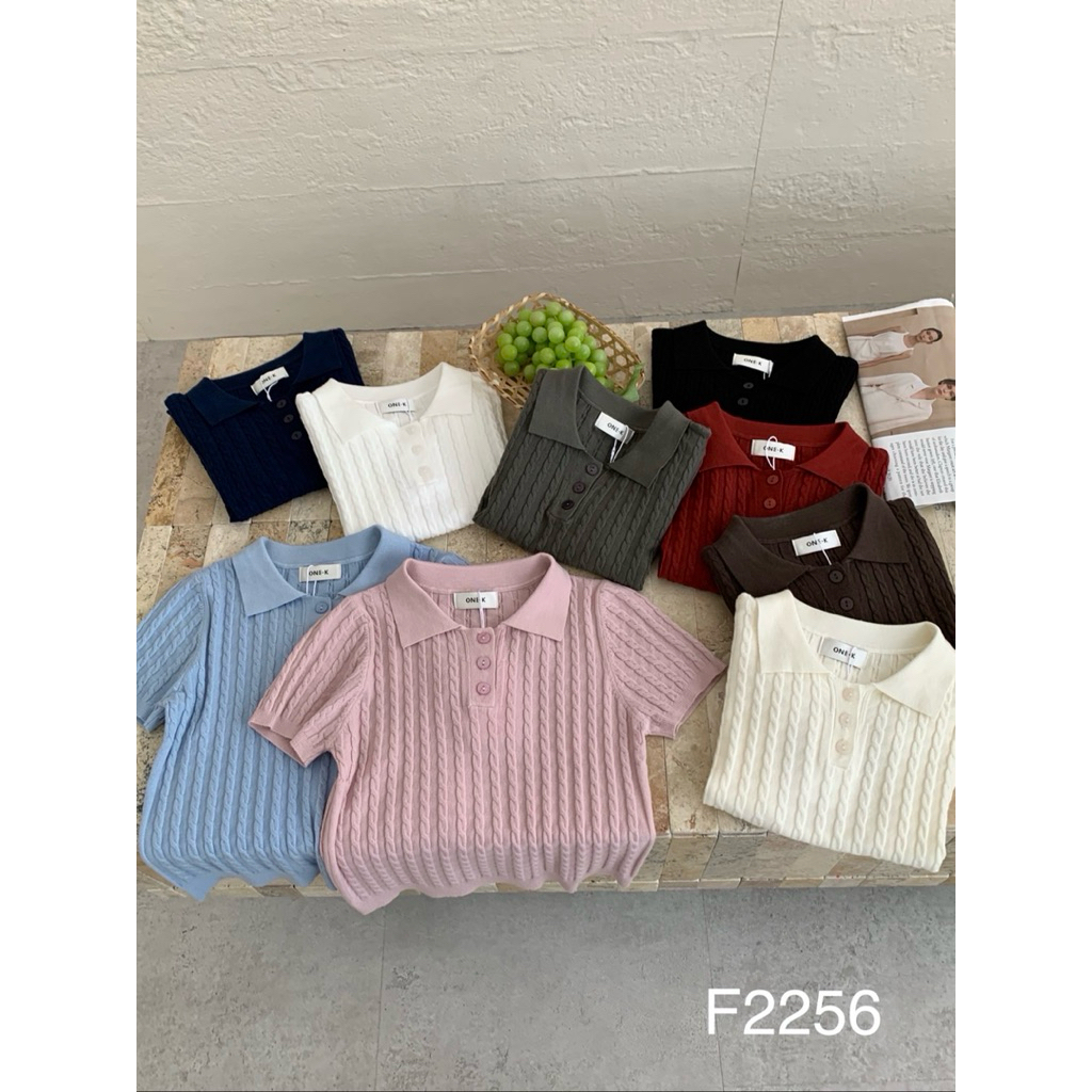 ONE-K เสื้อเชิ้ตครอปผ้าไหมพรม