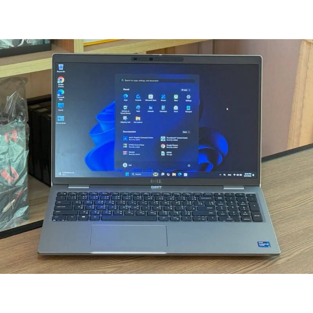 Dell Latitude 5520 i7-1185G7 vPro SSD512GB RAM16GB NVIDIA GeForce MX450 (2GB GDDR6)Win 11Pro สินค้าม