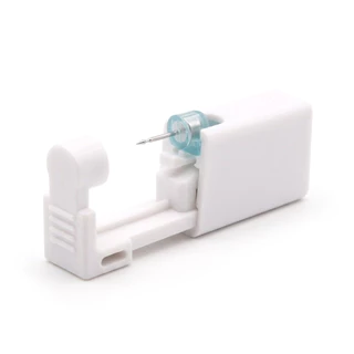 【พร้อมส่ง ส่งไว🚚】LUCKYLIFE ของแท้ Ear Piercing Kit เครื่องเจาะหูแบบใช้แล้วทิ้ง มาพร้อมตุ่มหูในตัว