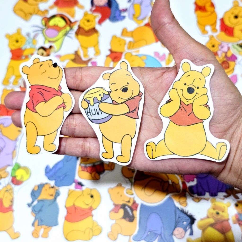 สติ๊กเกอร์ หมีพูห์ Pooh ตัวใหญ่ งานกระดาษวาชิ แบบบาง เคลือบด้าน กันน้ำ (แพ็ค 50 ชิ้น)