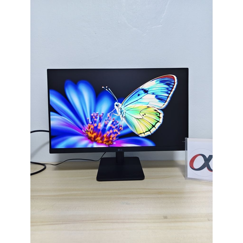 จอ monitor LG 24 mp400 จากน้องเบียร์ 24 นิ้ว มือสอง