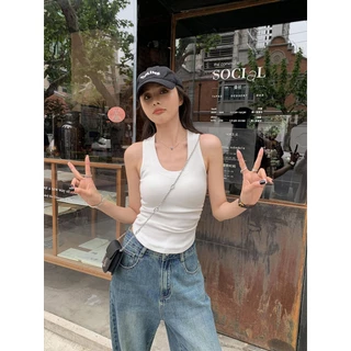 MUDO เสื้อสายเดี่ยวคอยูผู้หญิง ทรงกระชับดูผอม ผ้าถักนุ่มสบายยืดหยุ่นดี สีพื้นเซ็กซี่เข้ากับทุกชุด #9026
