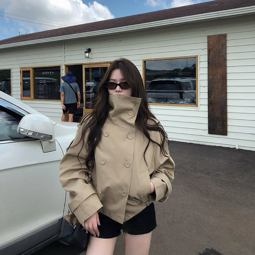 เสื้อแจ็คเก็ตทรงโอเวอร์ไซซ์ สไตล์เกาหลี ดีไซน์คอสูงให้ลุคเรียบหรูดูแพง Beige High Collar Jacket (Kor