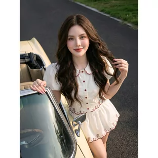 Lily Belle Set เซตเสื้อคอบัวแขนตุ๊กตาแต่งกระดุม+กระโปรงกางเกง Thealner(ดิอัลเนอร์)