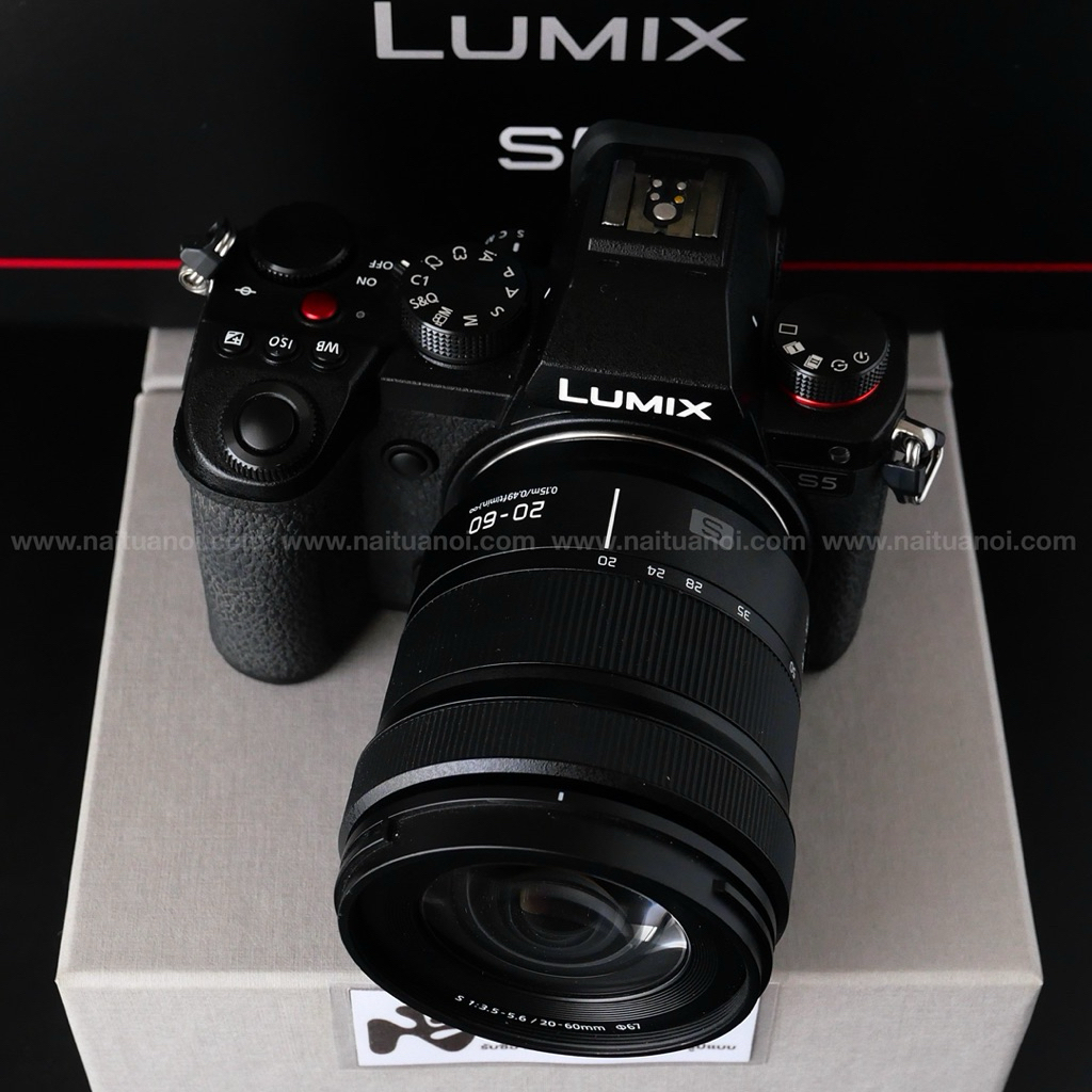 ( Used!! ) Lumix S5 Black + Lumix S 20-60 F3.5-5.6 Black <Mint>