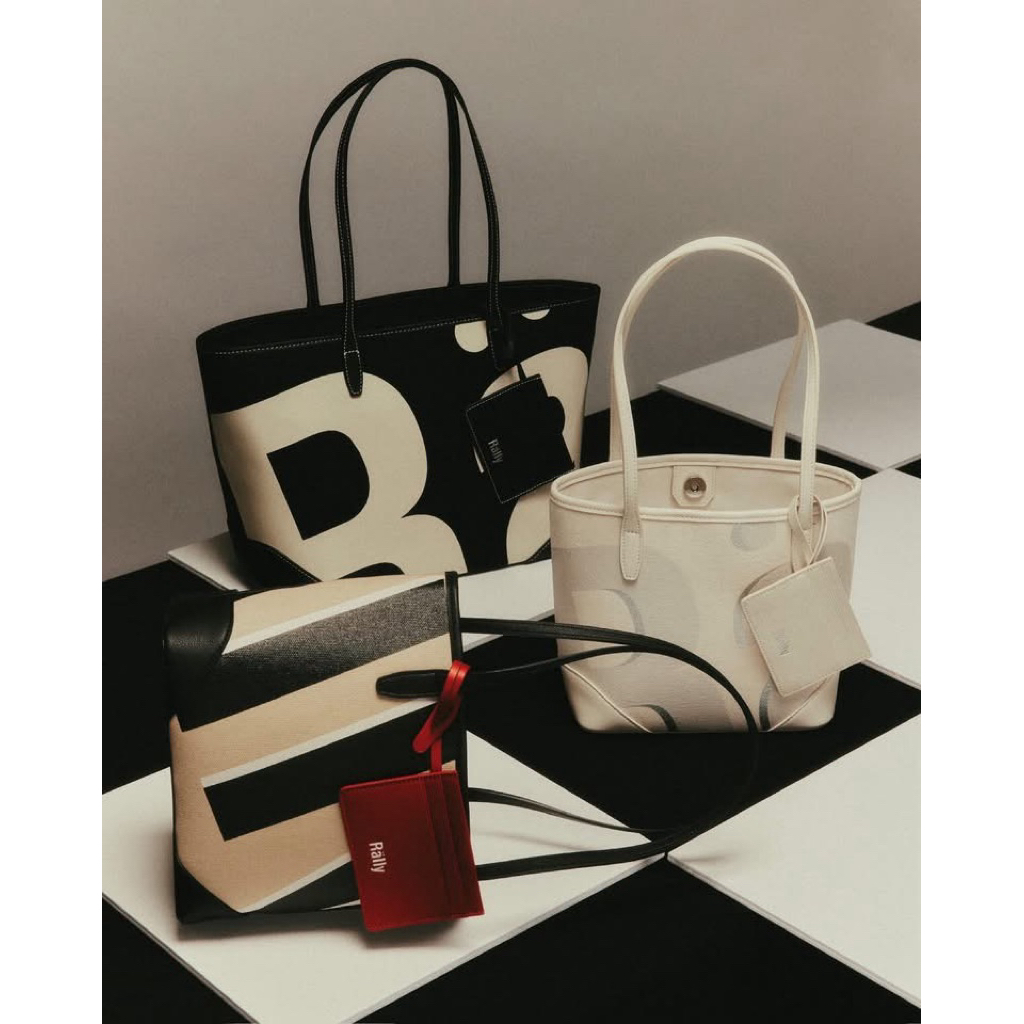 กระเป๋ารุ่น “Rally City Tote : The Classic Returns ของแท้ ✅