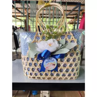 💐ผ้าคลุมไหล่(พร้อมชะลอมของขวัญ)ผ้าขนาด50*210 ซม.🌷ของขวัญ🌷งานแต่ง🌷งานเกษียณ