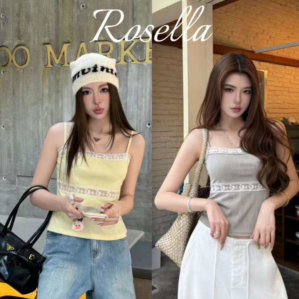 Rosella【สินค้าใหม่👗】เสื้อสายเดี่ยวคอเหลี่ยมสำหรับผู้หญิง ดีไซน์หวานอมเปรี้ยว แต่งขอบลูกไม้ เหมาะสำหรับใส่ลำลองในฤดูร้อน