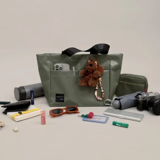 กระเป๋าสะพาย ผ้าใบ กันน้ำ ใส่ของ Laptop Tablet IPad CURVE BAG KIDNAP ME.